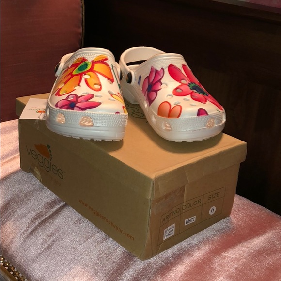 Veggies Gator Big Flower Women White Size 6 - Picture 7 of 8